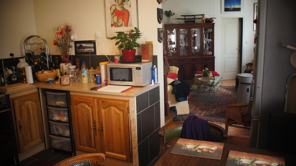 Bed and Breakfast Les Trois Puits Brion-pres-Thouet Zimmer foto